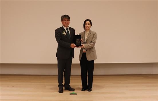 ·         Professor Kim Hyun-Kyung (School of Information Convergence) Receives Commendation from the Minister of the Interior and Safety and the Young Ergonomist Award from the Ergonomics Society of Korea
